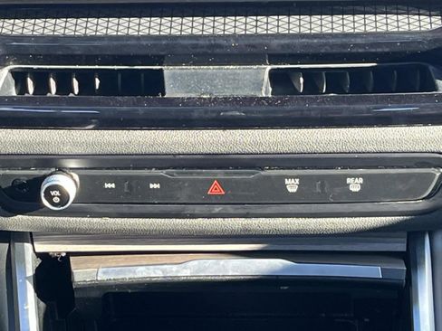 Used 2025 BMW 330i xDrive 330i xDrive Sedan AWD image 15