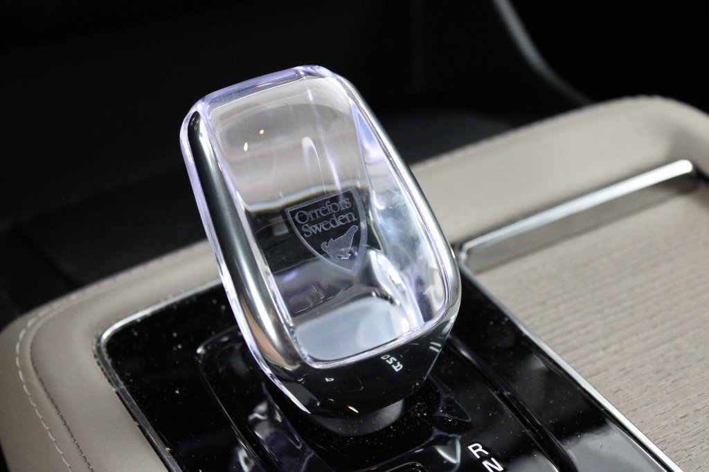 Certified 2025 Volvo XC90 B5 Ultra AWD/4WD image 39