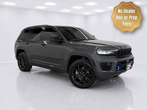 Used 2023 Jeep Grand Cherokee 30th Anniversary AWD/4WD image 2