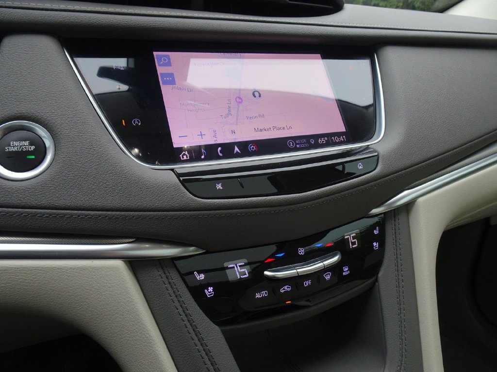 Certified 2022 Cadillac XT5 Premium Luxury FWD image 17