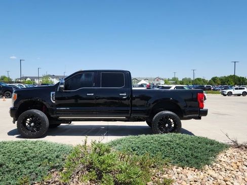 Used 2017 Ford F350 Platinum w/ Platinum Ultimate Package AWD/4WD image 2