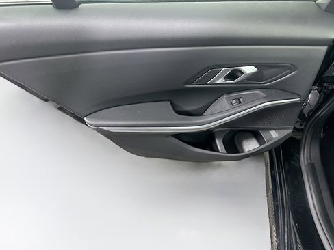 Used 2025 BMW 330i Sedan image 26
