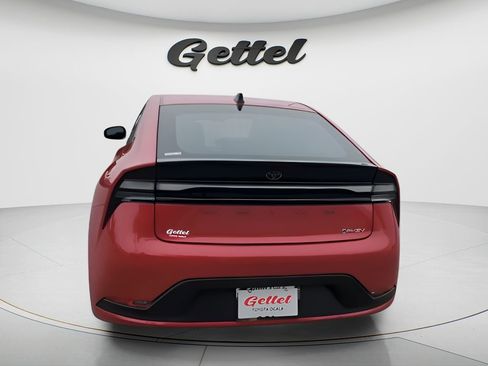 New 2026 Toyota Prius Plug-In Hybrid FWD image 7