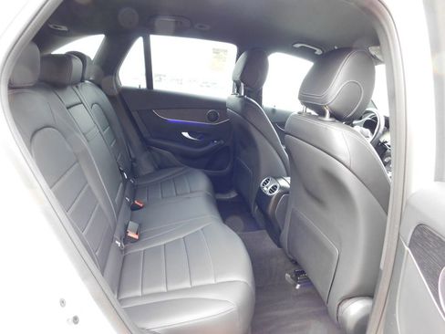 Used 2022 Mercedes-Benz GLC 300 4MATIC w/ Multimedia Package Lite image 4