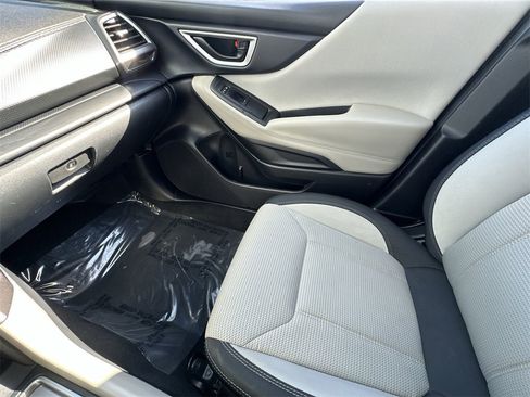 Used 2022 Subaru Forester Base image 26