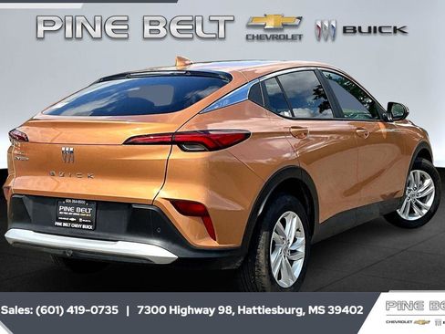 Used 2025 Buick Envista Preferred w/ Convenience I Package FWD image 11