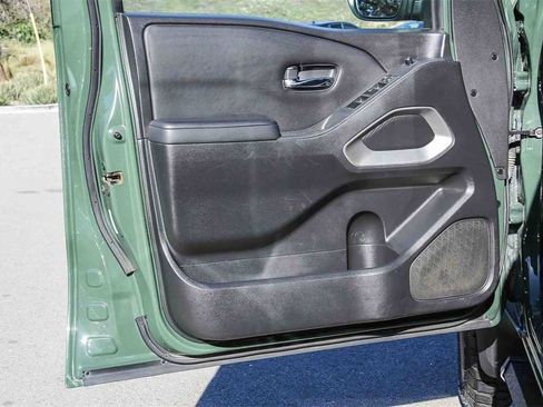 Used 2023 Nissan Frontier SV w/ Technology Package image 21