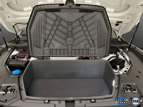 Used 2024 Audi Q8 e-tron Premium image 84