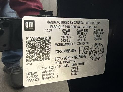 Used 2026 Cadillac Escalade Platinum Sport image 39