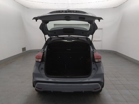 Used 2021 Nissan Kicks SR w/ SR Premium Package FWD image 29