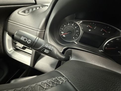 Used 2024 GMC Terrain SLT image 36