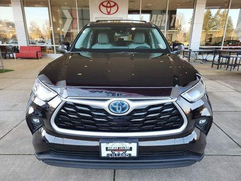 Certified 2021 Toyota Highlander XLE image 5