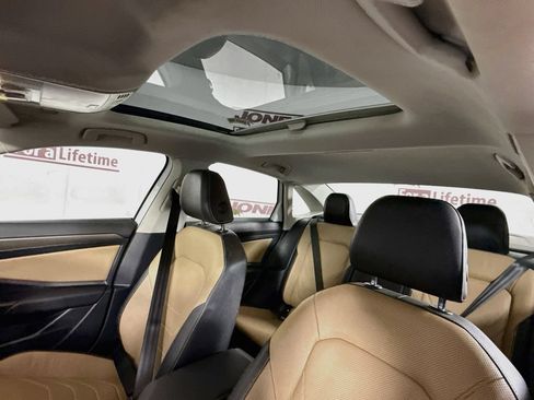 Used 2020 Volkswagen Jetta SEL Premium FWD image 10