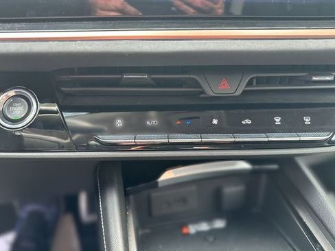 Used 2024 Buick Envision Sport Touring image 19