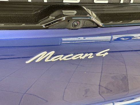 Certified 2025 Porsche Macan 4 Electric AWD/4WD image 28