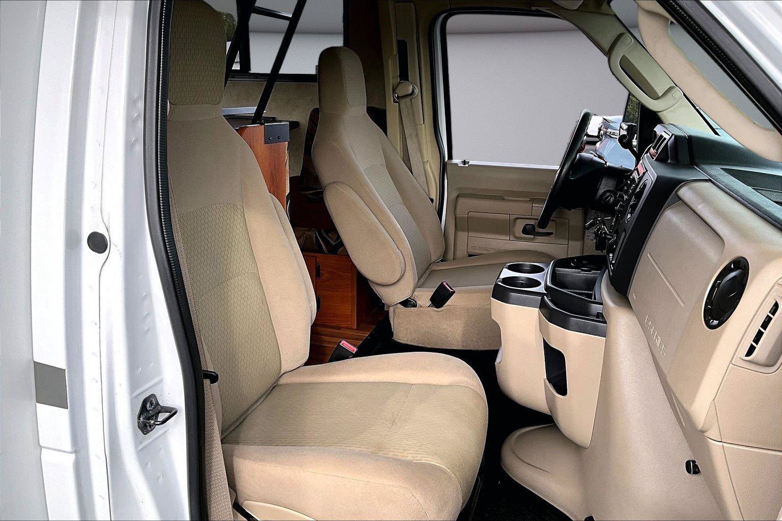 Used 2011 Ford E-350 and Econoline 350 Super Duty w/ Motorhome Prep Pkg RWD image 28