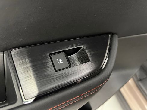 Used 2025 Nissan Rogue SV image 16