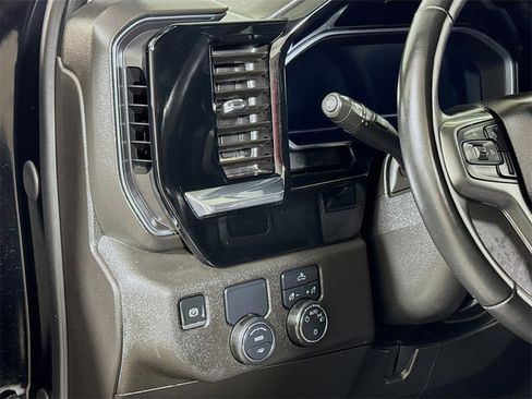 Used 2025 Chevrolet Silverado 1500 LT image 8