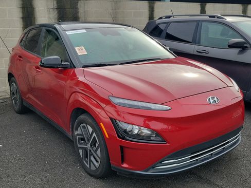 Certified 2023 Hyundai Kona SE image 3