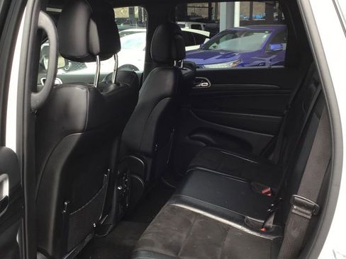 Used 2022 Jeep Grand Cherokee Laredo X image 6