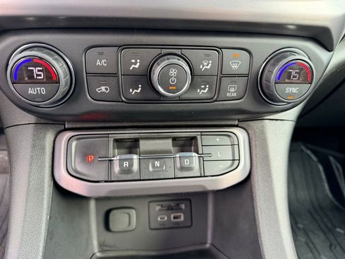 Used 2021 GMC Acadia AT4 image 18