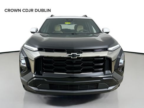 Used 2025 Chevrolet Equinox ACTIV w/ Safety and Technology Package AWD/4WD image 2