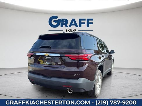 Used 2023 Chevrolet Traverse LT FWD image 7