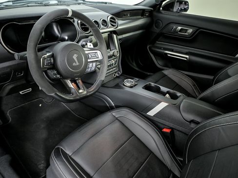 Used 2021 Ford Mustang Shelby GT500 w/ Technology Package image 19