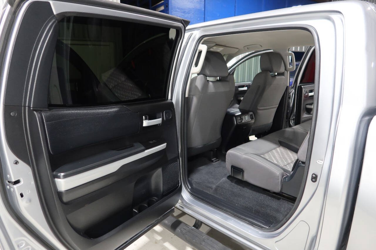 Used 2021 Toyota Tundra SR5 w/ SR5 Upgrade Package AWD/4WD image 16