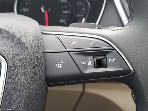 Used 2024 Audi Q5 2.0T Premium image 12