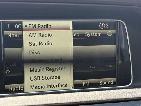 Used 2015 Mercedes-Benz E 400 Sedan image 23