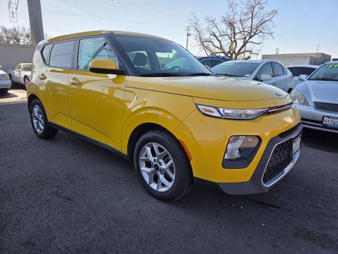 Used 2020 Kia Soul S image 4