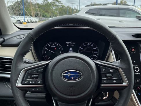 Certified 2025 Subaru Outback Limited image 22