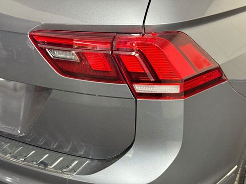 Used 2019 Volkswagen Tiguan SE FWD image 34