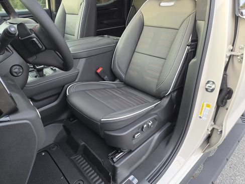 New 2026 GMC Sierra 1500 AT4X AWD/4WD image 35
