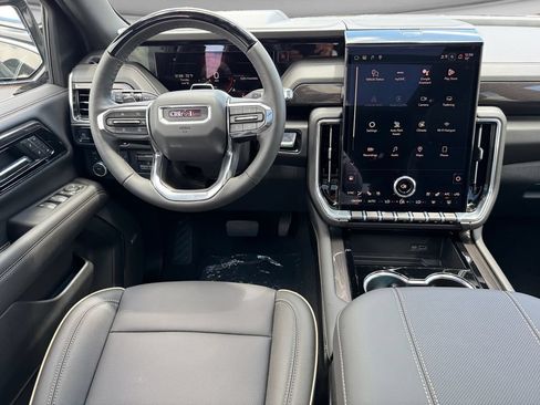 New 2026 GMC Yukon Elevation w/ Elevation Premium Package AWD/4WD image 17