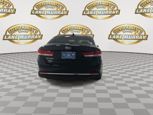 Used 2018 Kia Optima LX w/ 17" Alloy Wheels Package FWD image 2