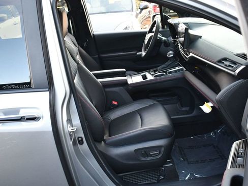 Used 2025 Toyota Sienna XSE image 52