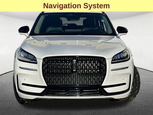 Used 2025 Lincoln Corsair AWD w/ Equipment Group 101A image 4