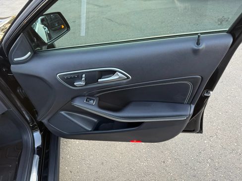 Used 2019 Mercedes-Benz GLA 250 4MATIC image 34