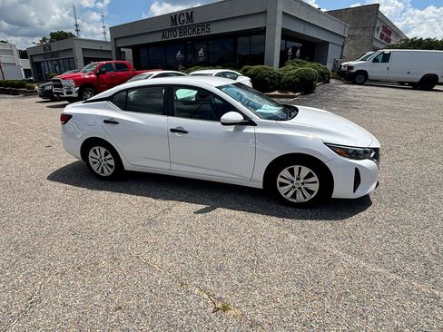 Used 2024 Nissan Sentra S FWD image 45