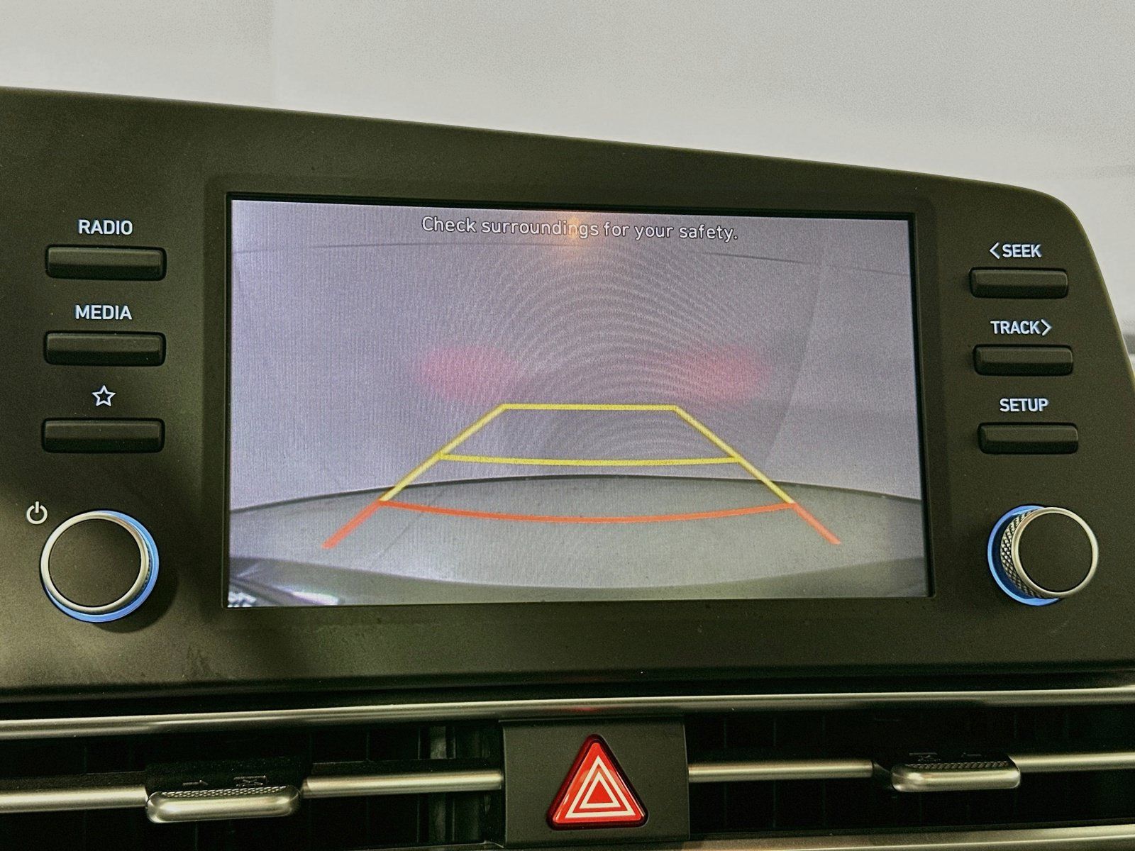 Used 2023 Hyundai Elantra SE FWD image 13