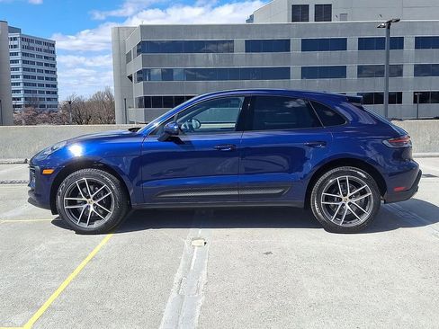 Used 2025 Porsche Macan image 2