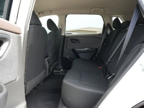 Used 2023 Nissan Rogue S FWD image 18