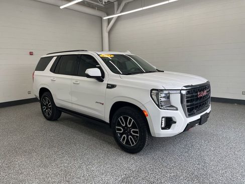 Used 2024 GMC Yukon AT4 w/ AT4 Premium Package AWD/4WD image 6