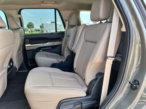 Certified 2024 Ford Expedition XLT RWD image 24
