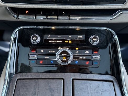 Used 2022 Lincoln Navigator Reserve image 50