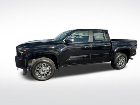 Used 2024 Toyota Tacoma Limited w/ Limited Package (LT) image 36