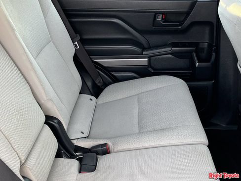 Certified 2025 Toyota 4Runner SR5 AWD/4WD image 15