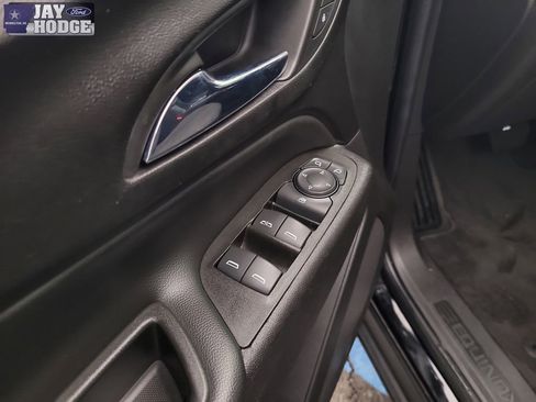 Used 2022 Chevrolet Equinox LT image 12